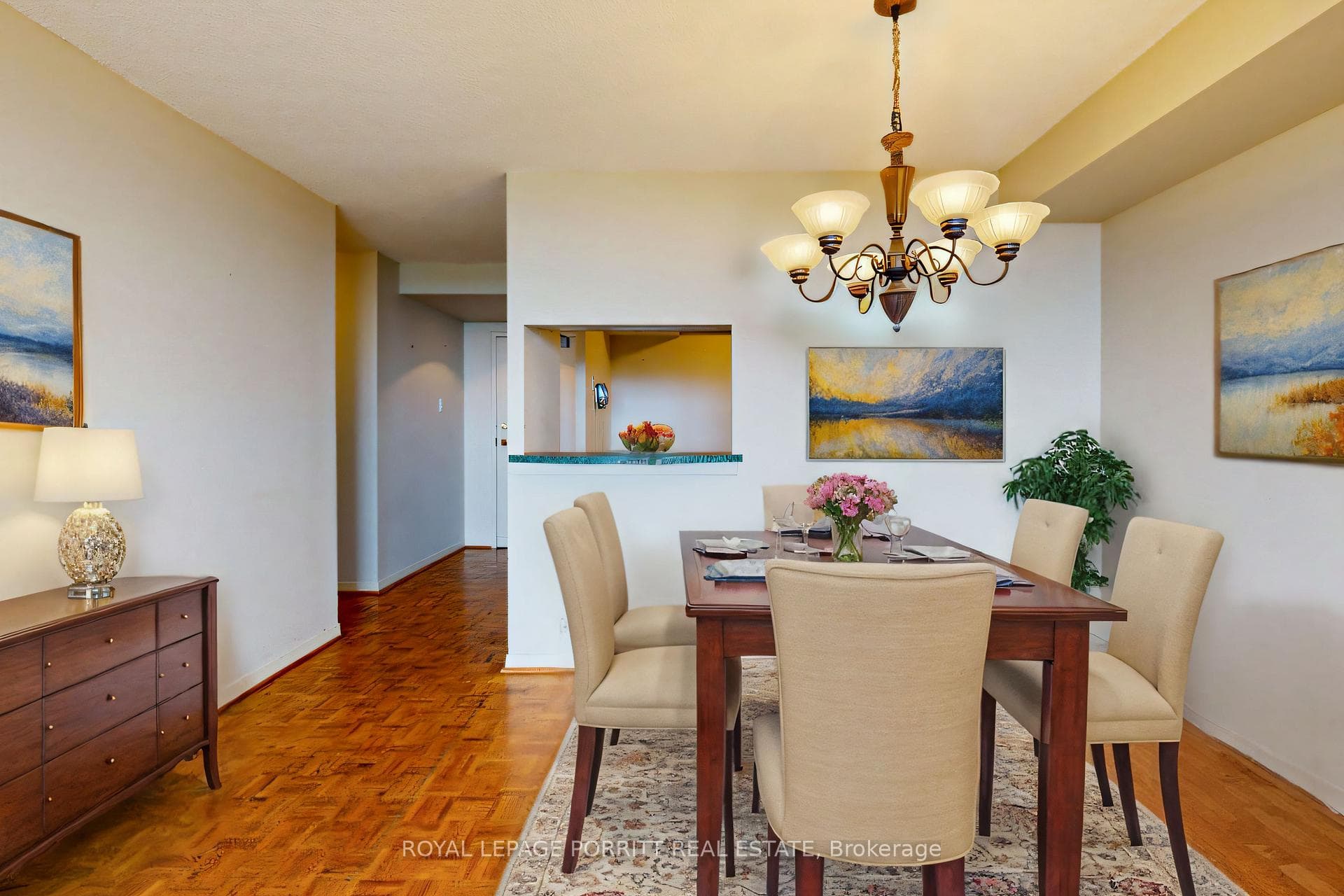 3845 Lake Shore Boulevard Unit 1110 photo 3