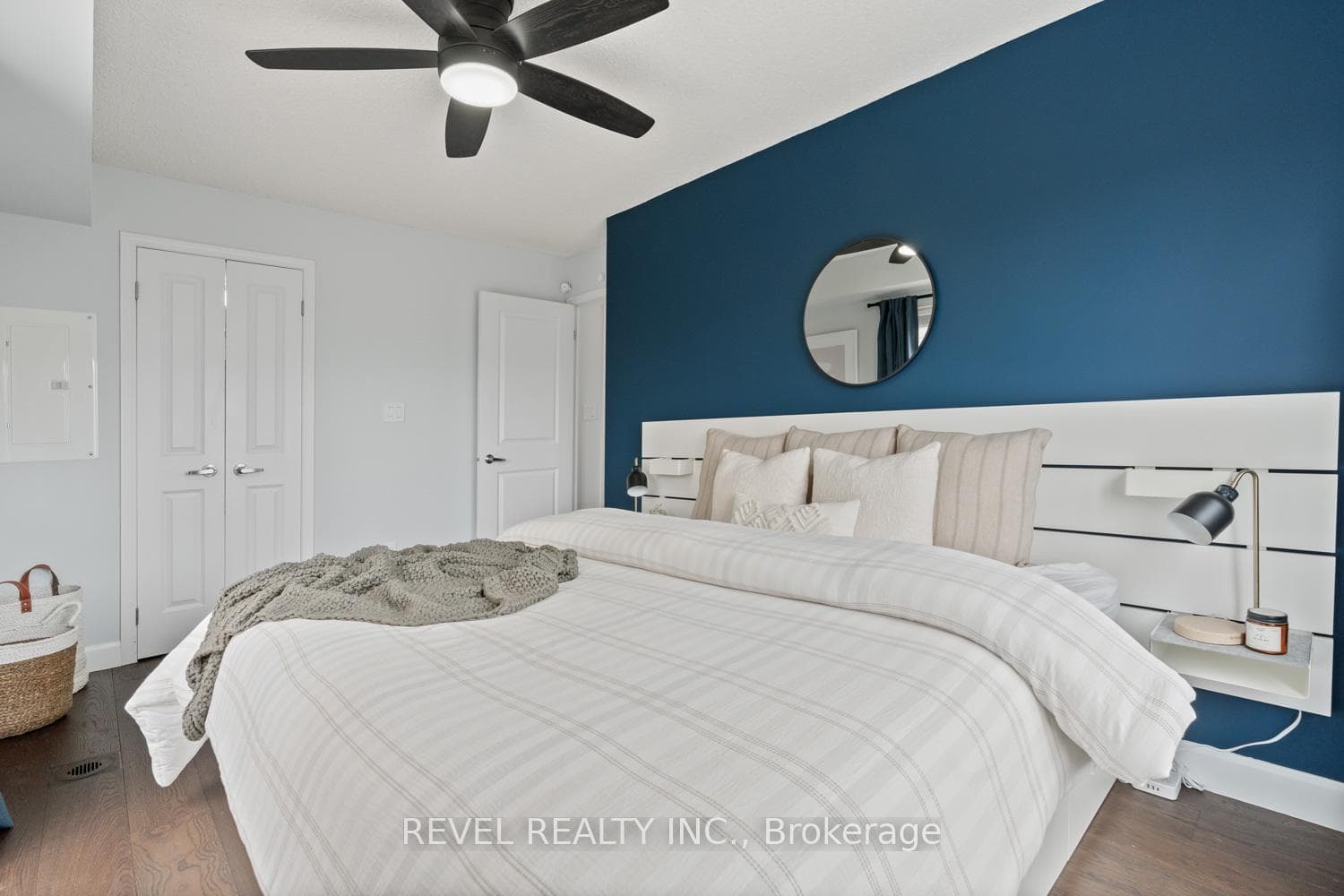 8 Foundry Avenue Unit 157 photo 16