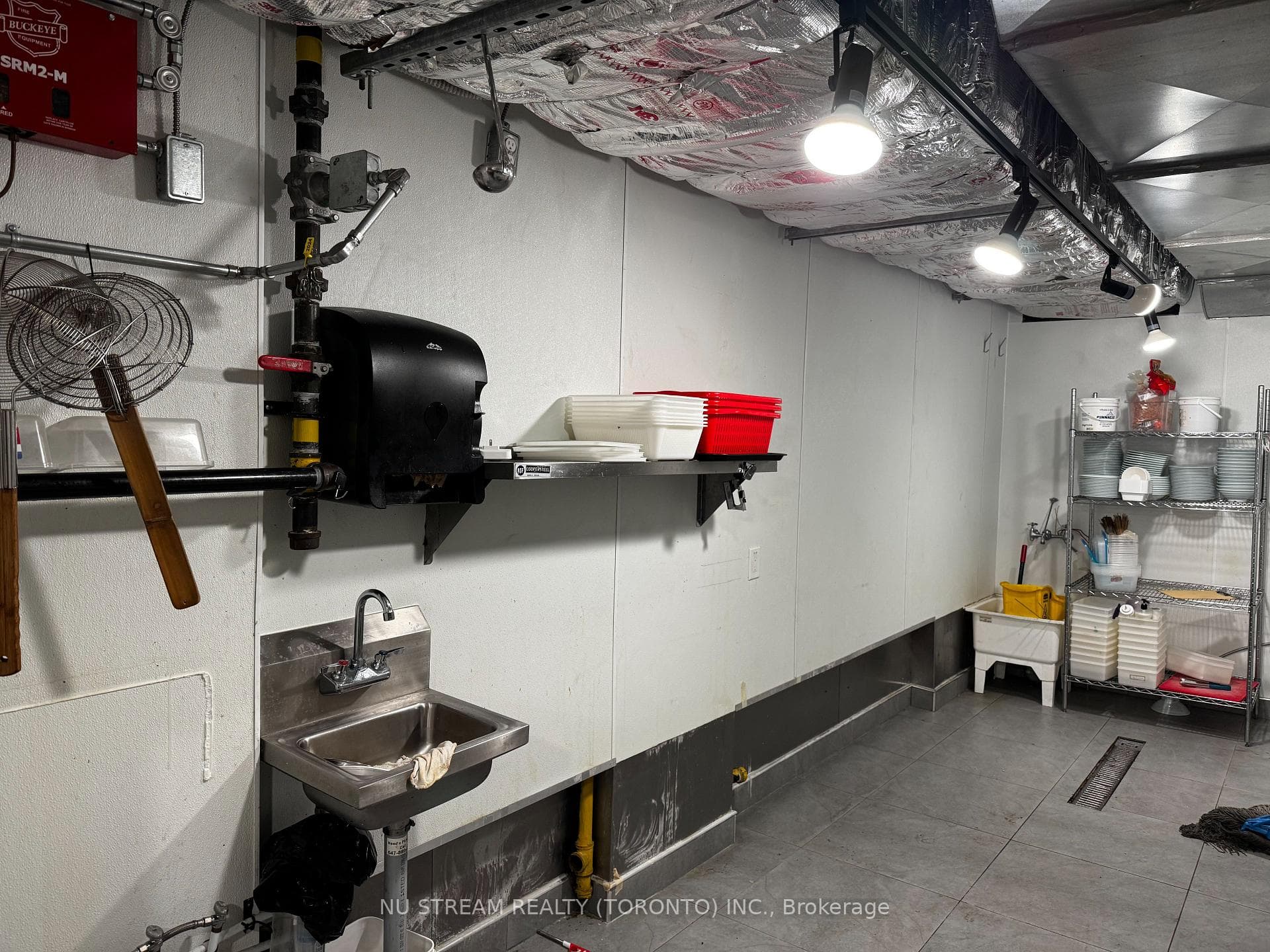 515 Bloor Street photo 13