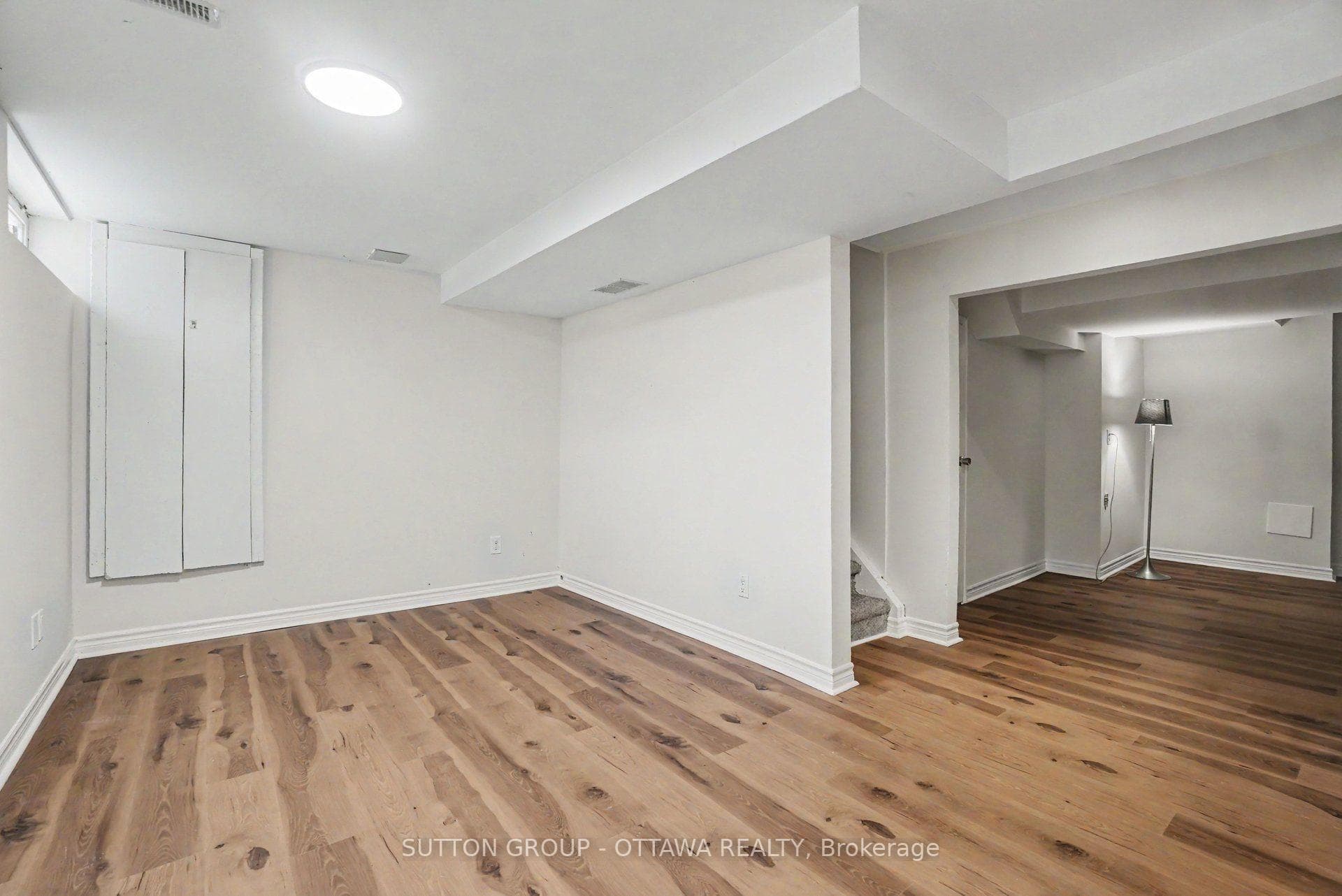1833 BROUSSEAU Crescent photo 22