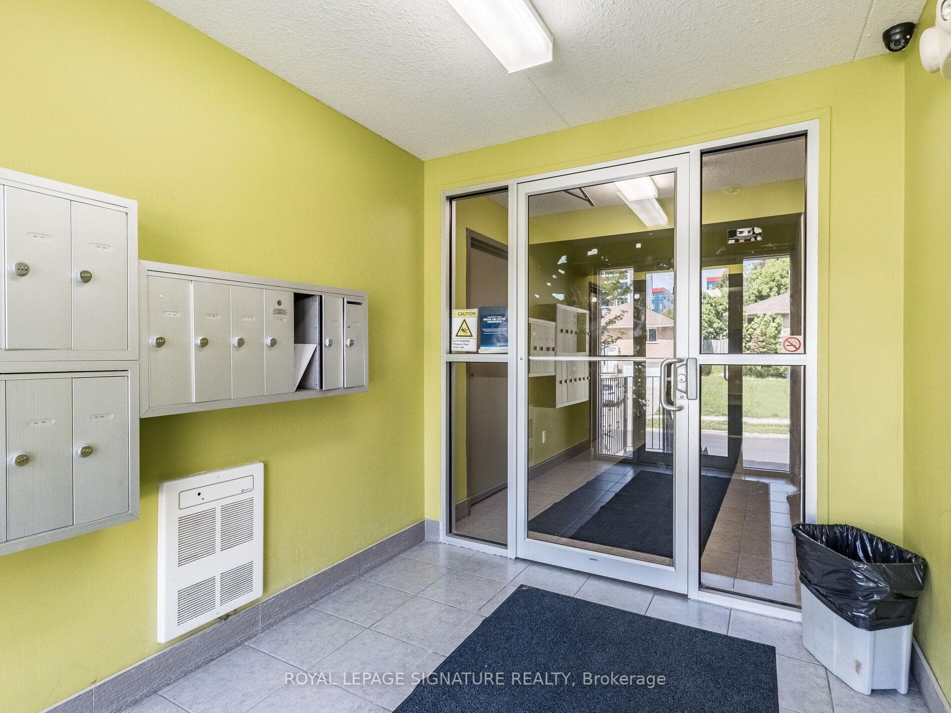 261 Lester Street Unit 301 photo 5