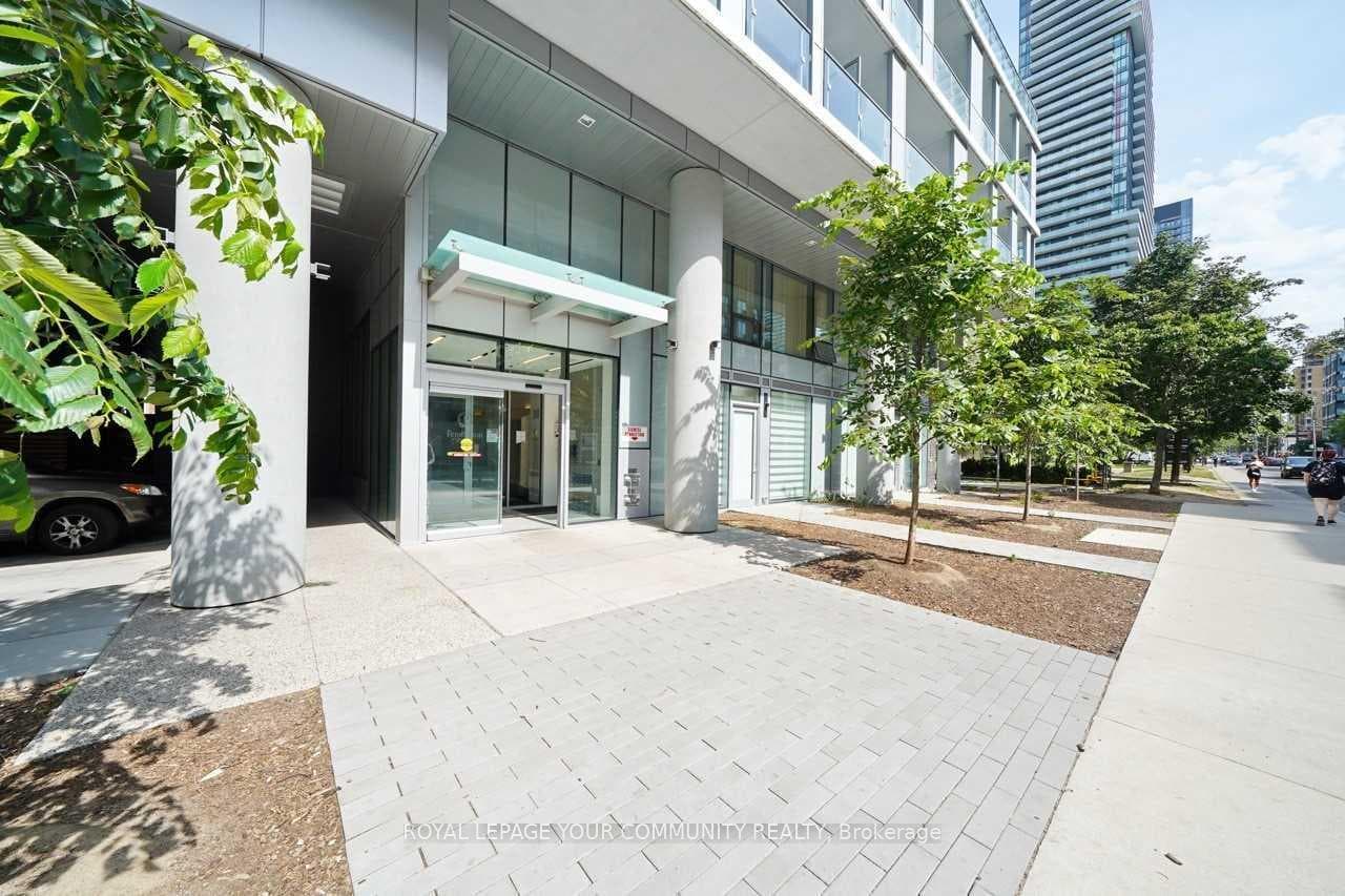 195 Redpath Avenue Unit 1808 photo 14