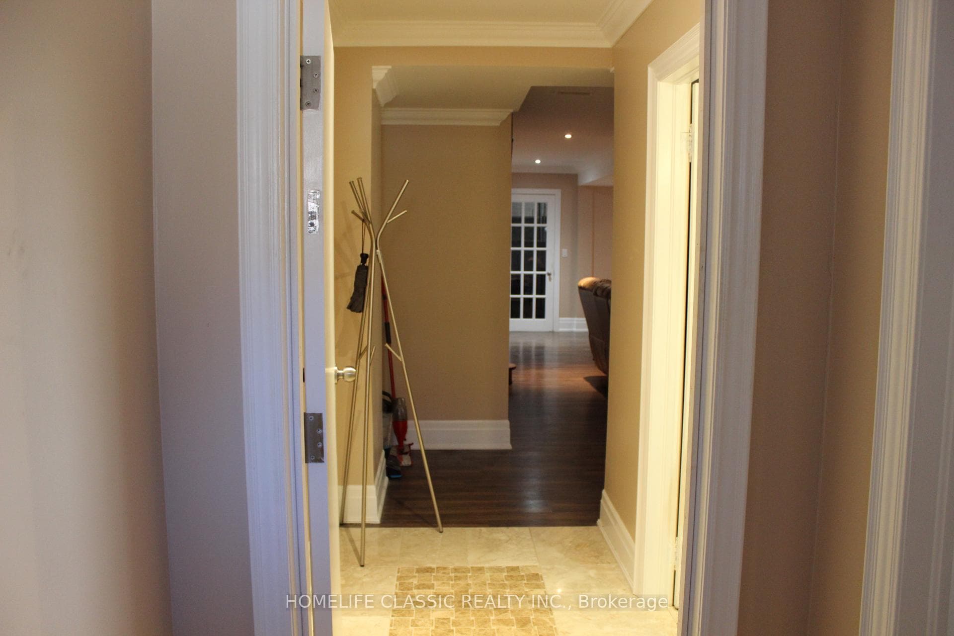 75 Beechwood Avenue Unit Lower photo 3