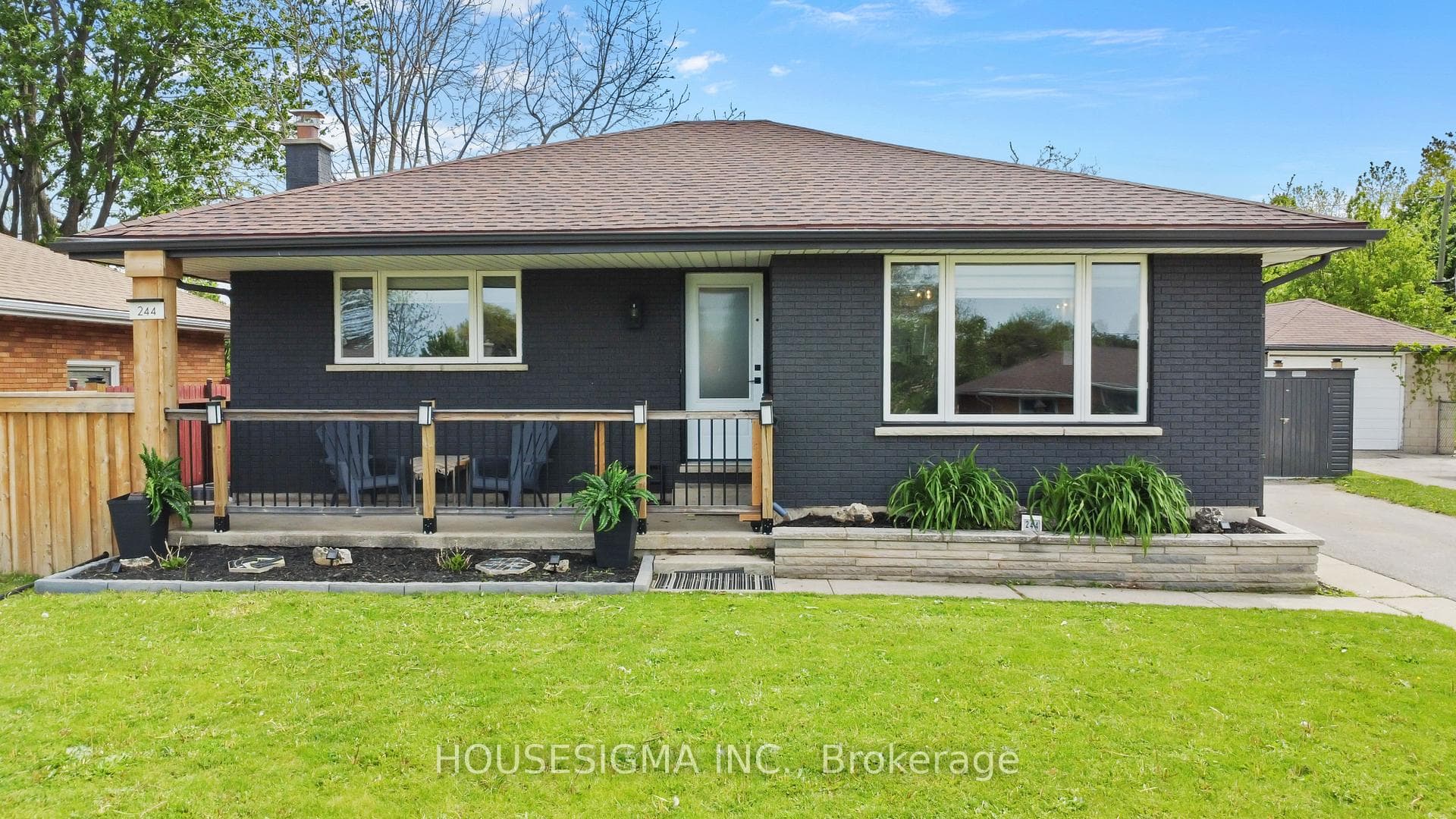 244 Burlington Street photo 30