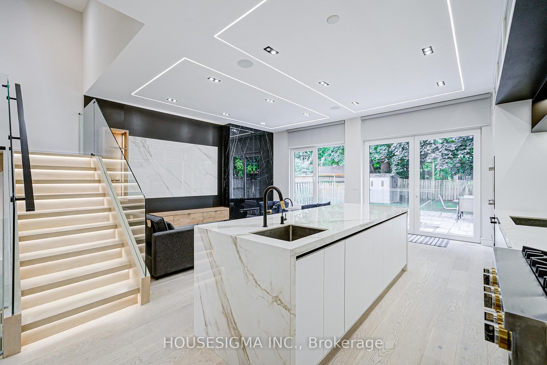 151 Dewbourne Avenue photo 7