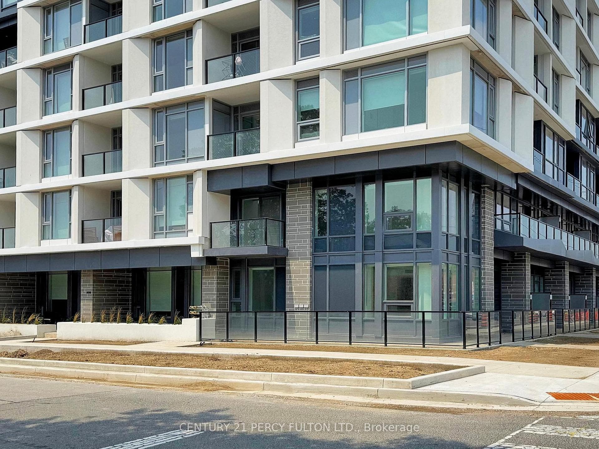 556 Marlee Avenue Unit 105 photo 2
