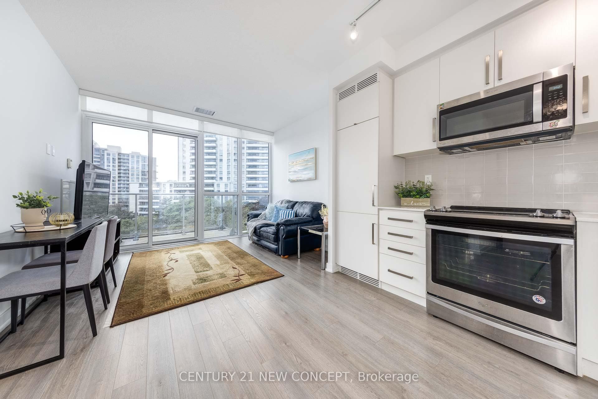 5180 Yonge Street Unit 416 photo 4