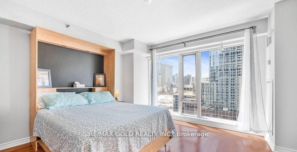 200 Victoria Street Unit 1506 photo 15