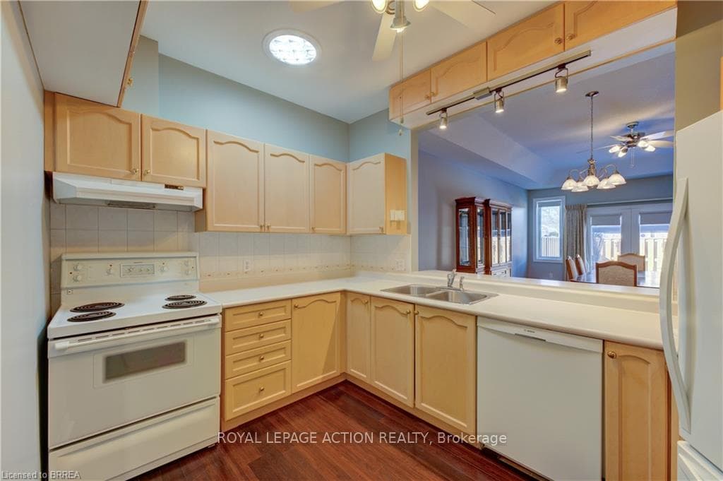92 Twentyplace Boulevard photo 2