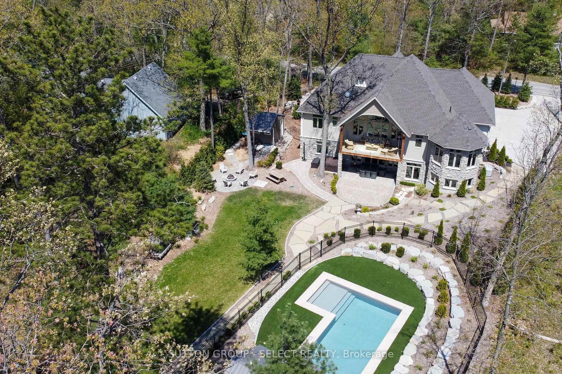10464 PINETREE Drive photo 40