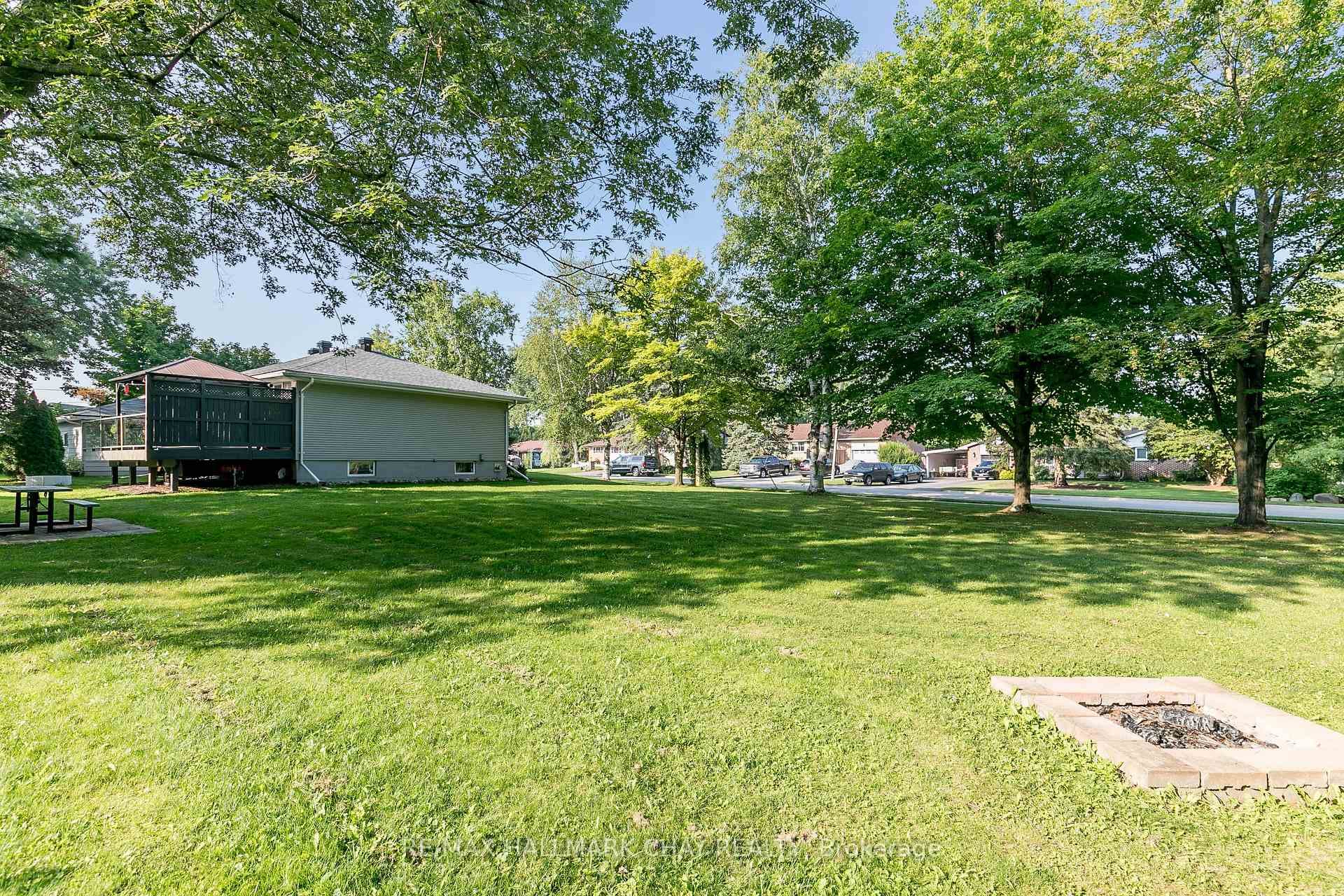 209 Montgomery Drive photo 12