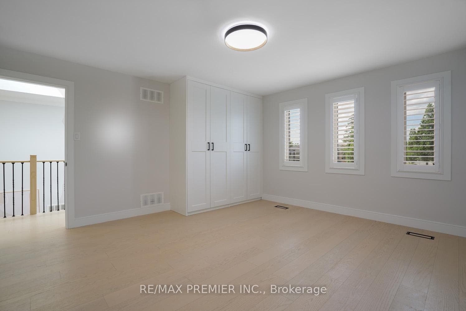 157 Jeanne Drive photo 29