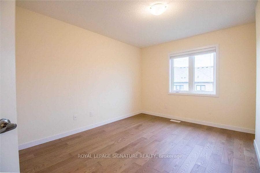 76 Scarletwood Street photo 25