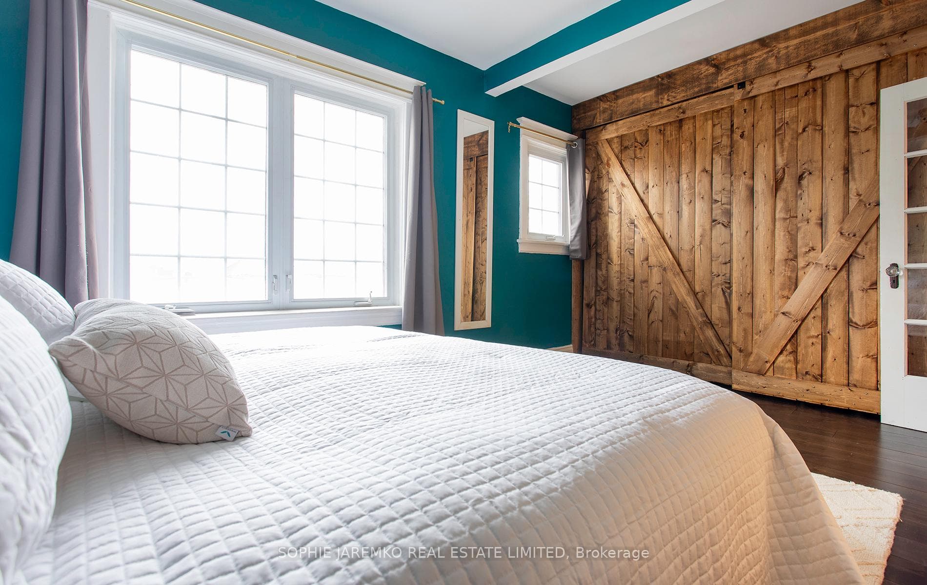 Two sets of south facing windows!