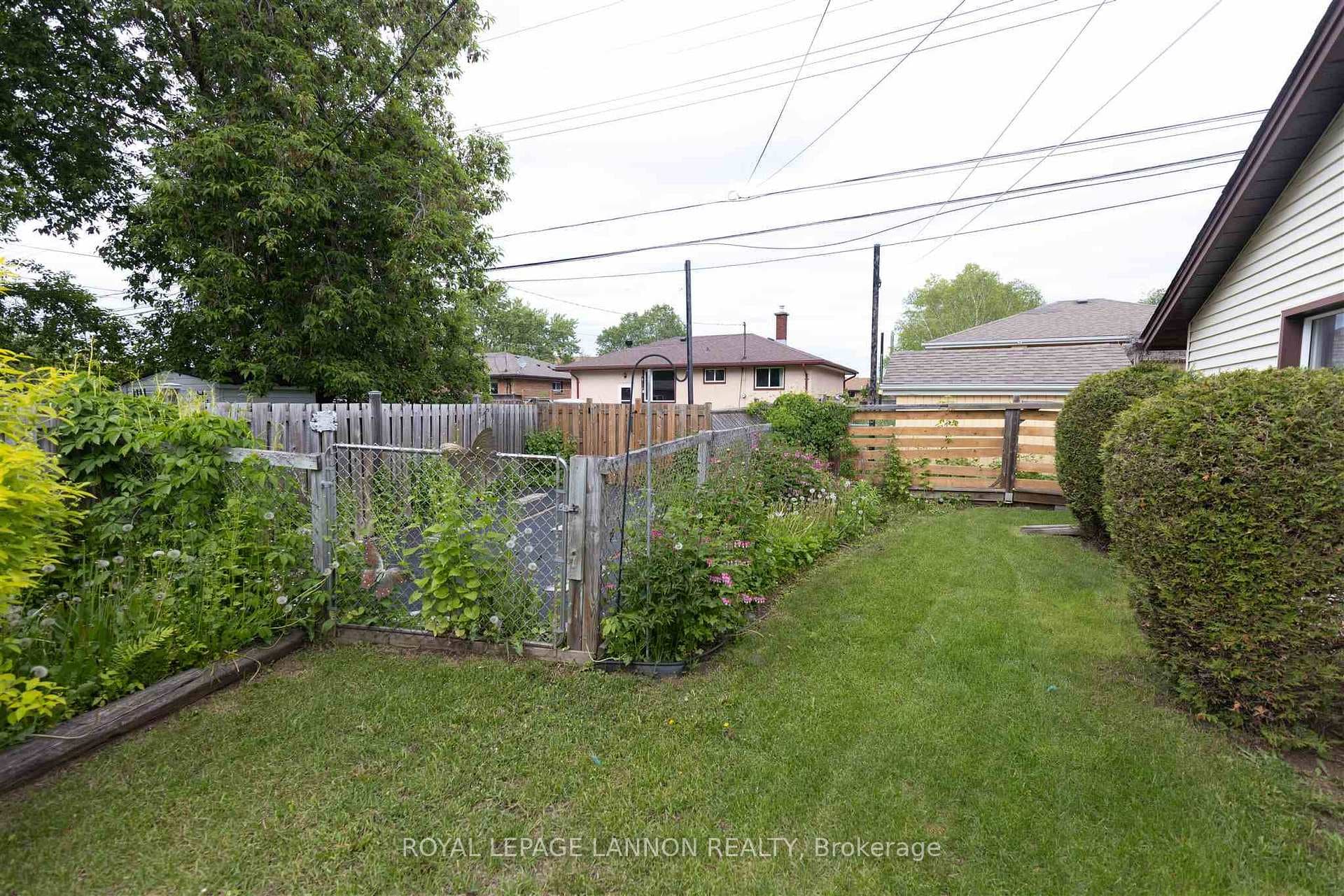 110 Clarkson Street photo 19