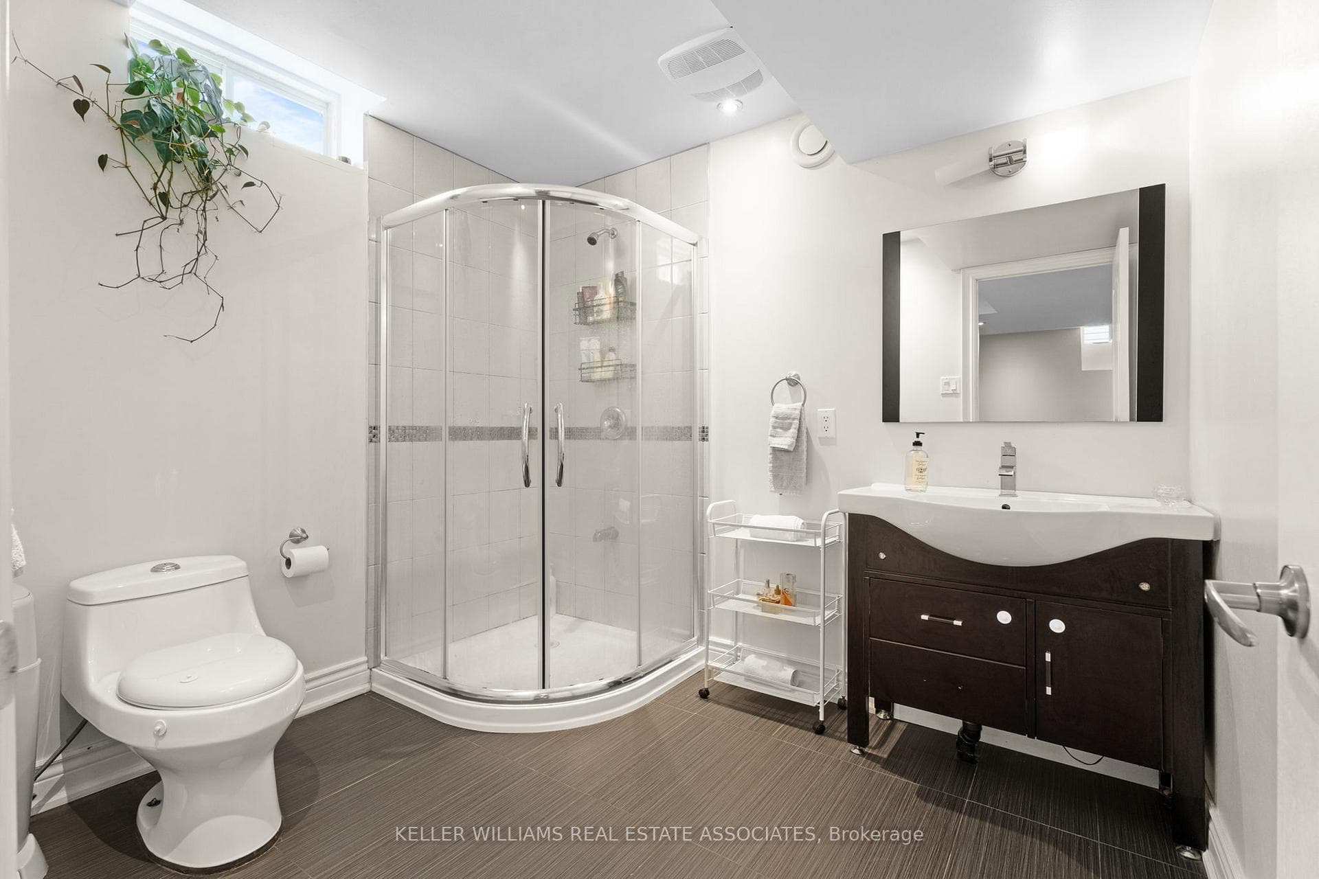 149 Shephard Avenue photo 36