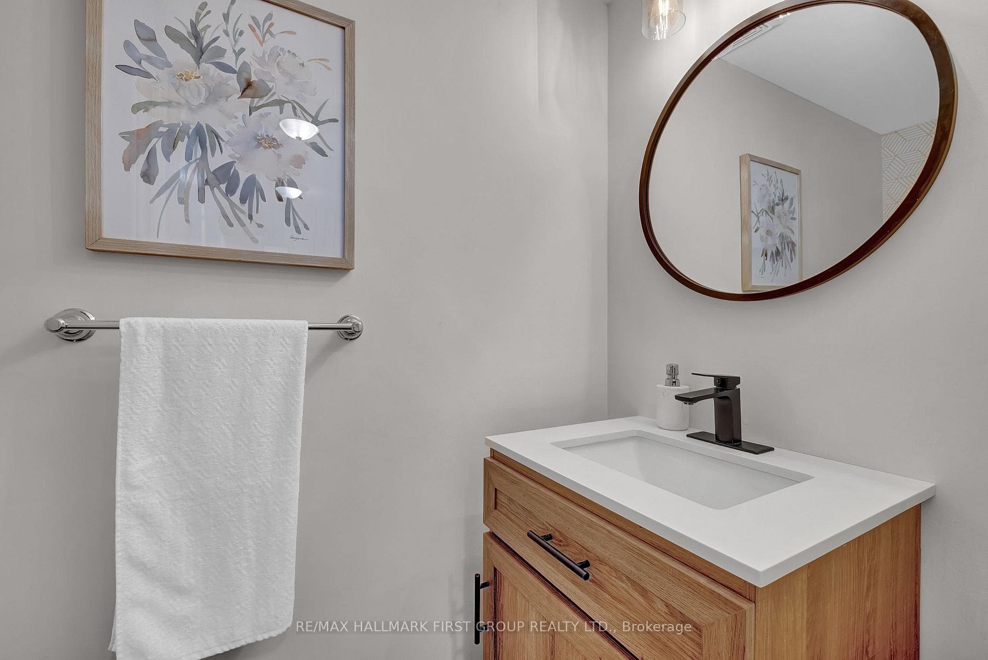 85 Markham Trail photo 13