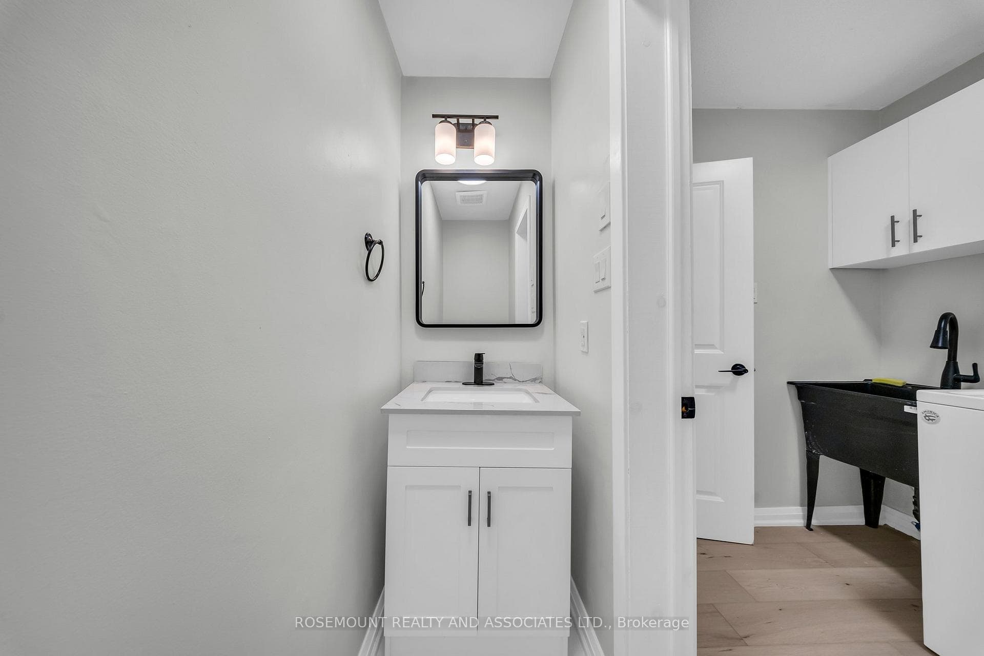 853 Crowells Street photo 19