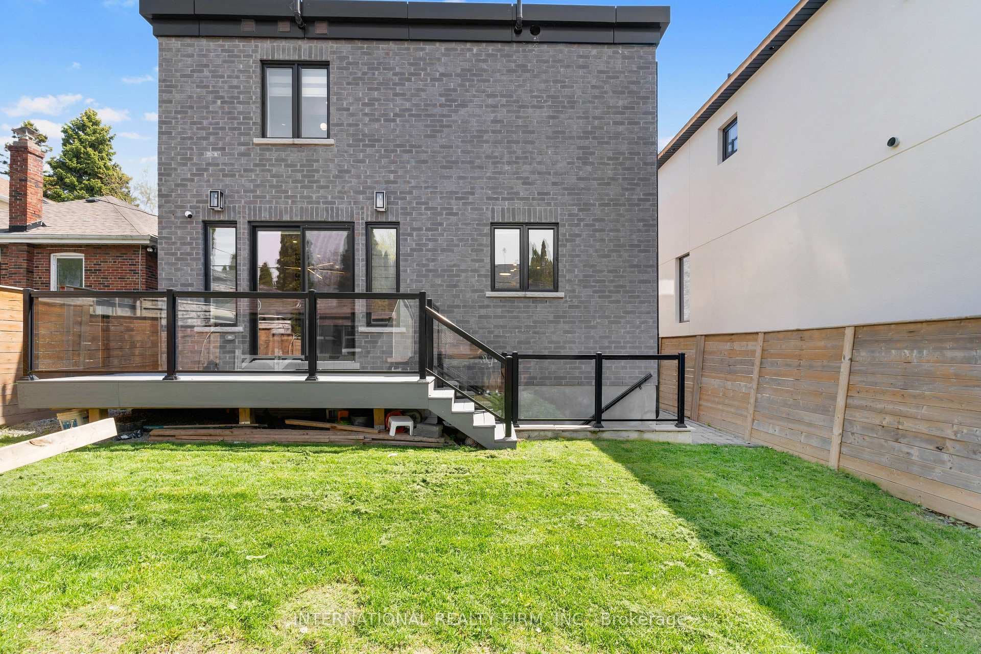 46 Sunnypoint Crescent photo 45