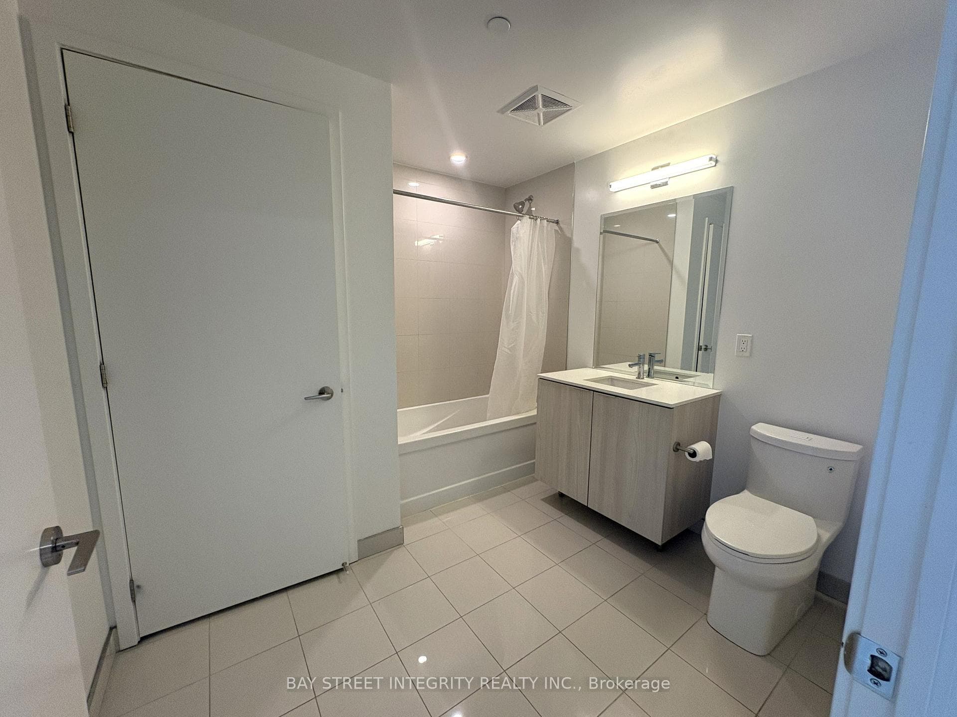 15 Queens Quay Unit 2708 photo 16