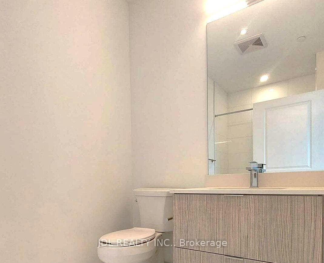 395 Bloor Street Unit 3802 photo 6