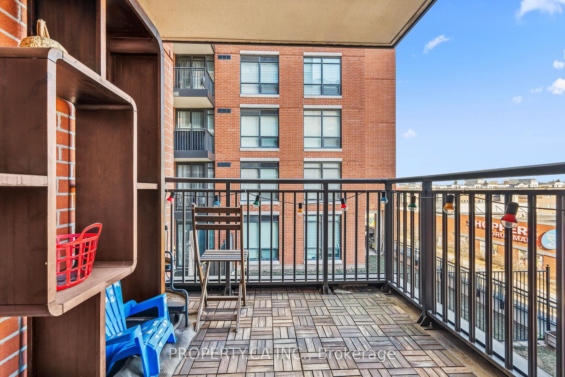 800 Lawrence Avenue Unit 306 photo 18