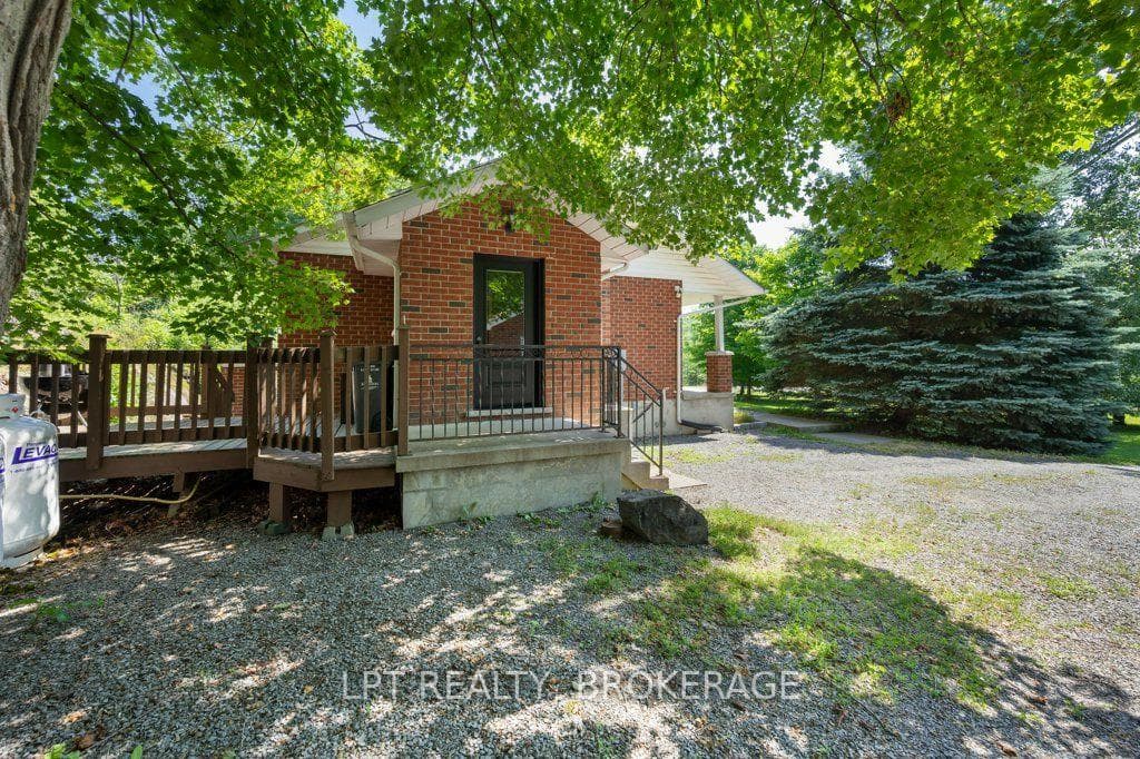 2978 Pine Grove photo 42