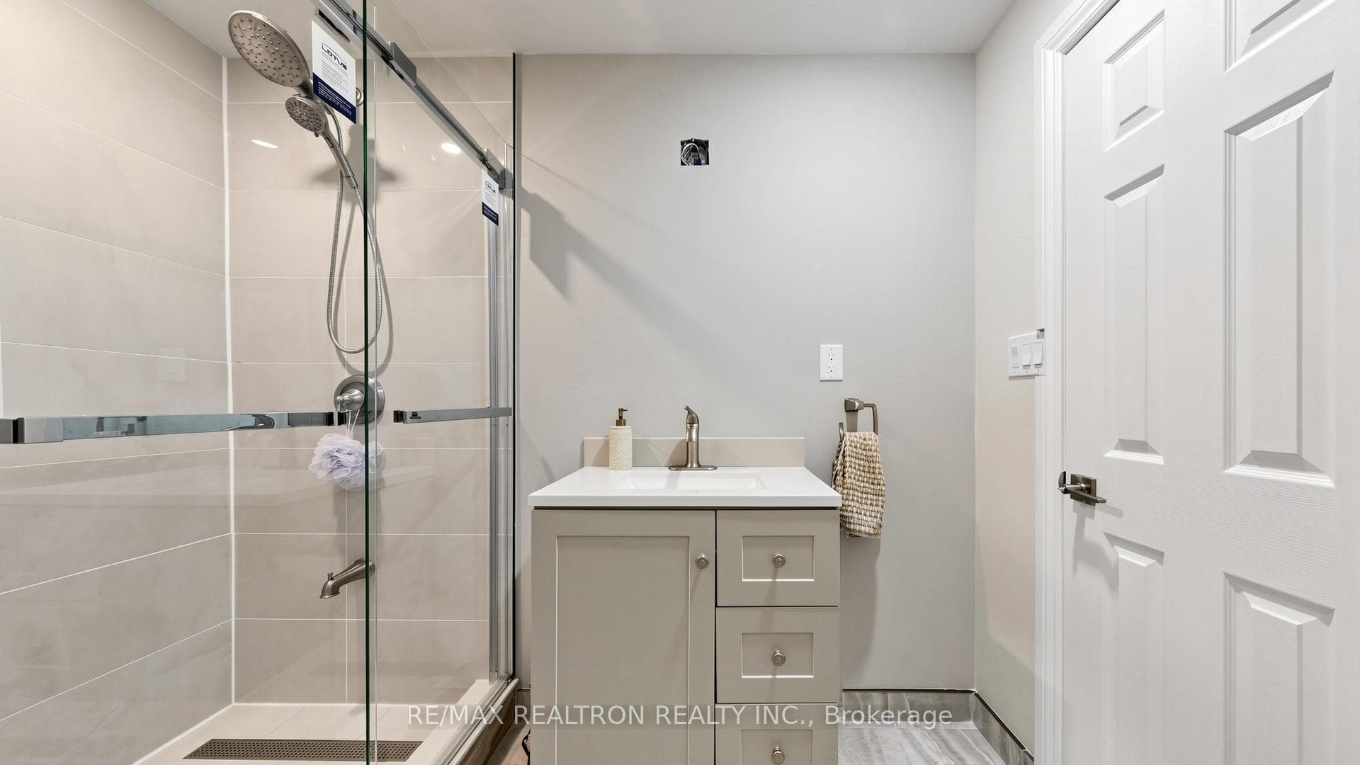 2854 Gulfstream Way photo 36