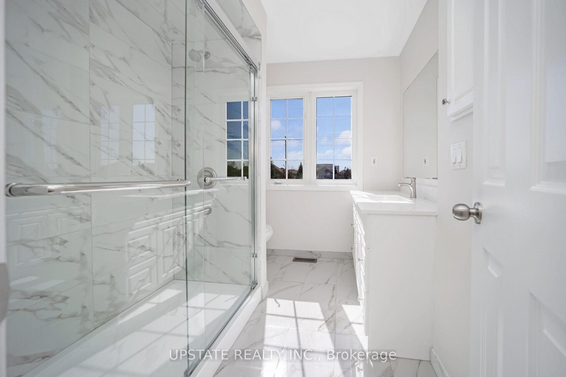 6563 Song Bird Crescent photo 23