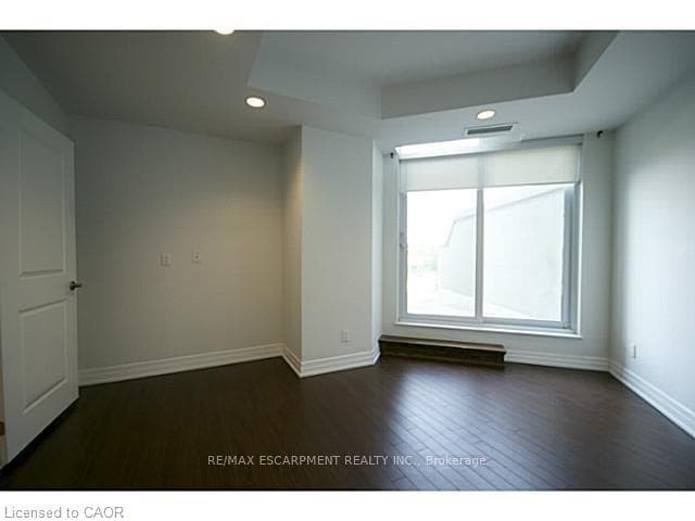360 Pearl Street Unit 403 photo 15
