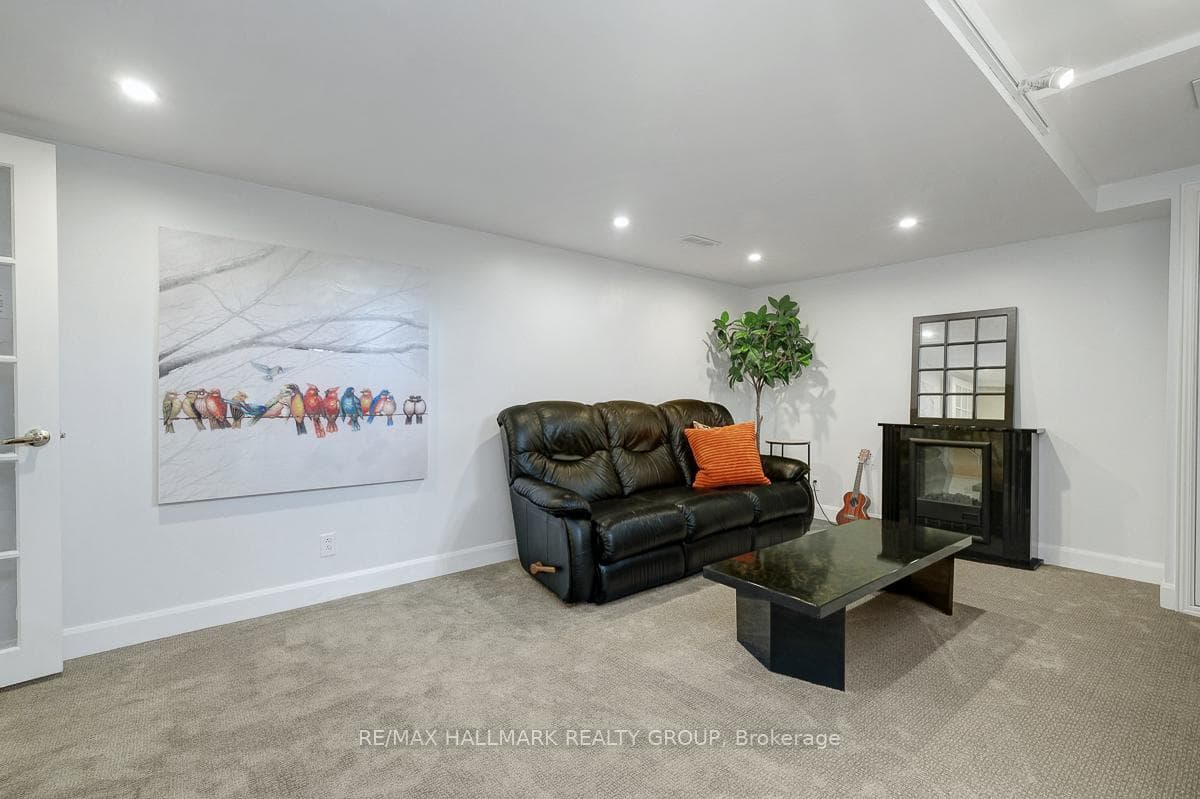 30 Melville Drive photo 36