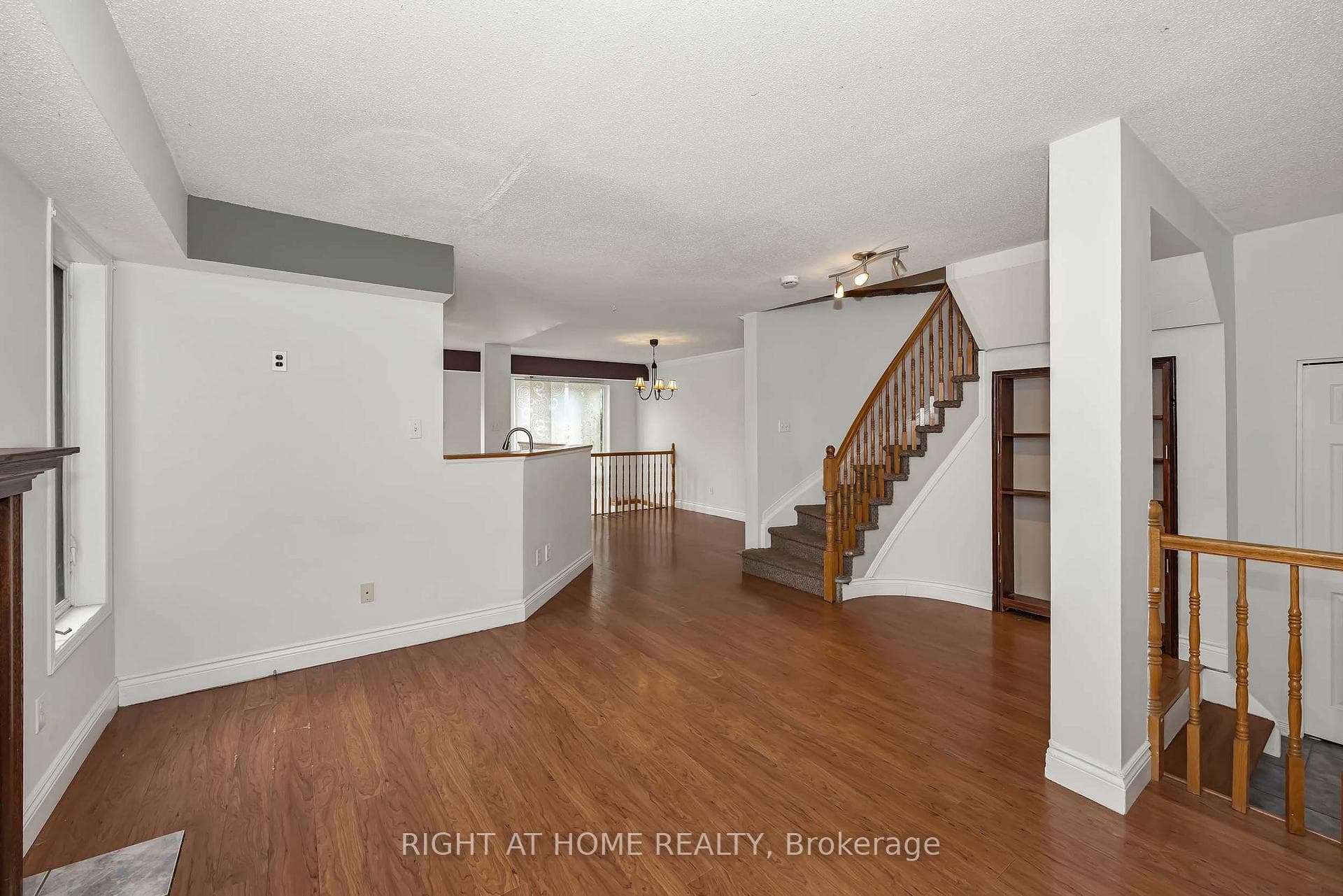 1 Kincardine Drive photo 9
