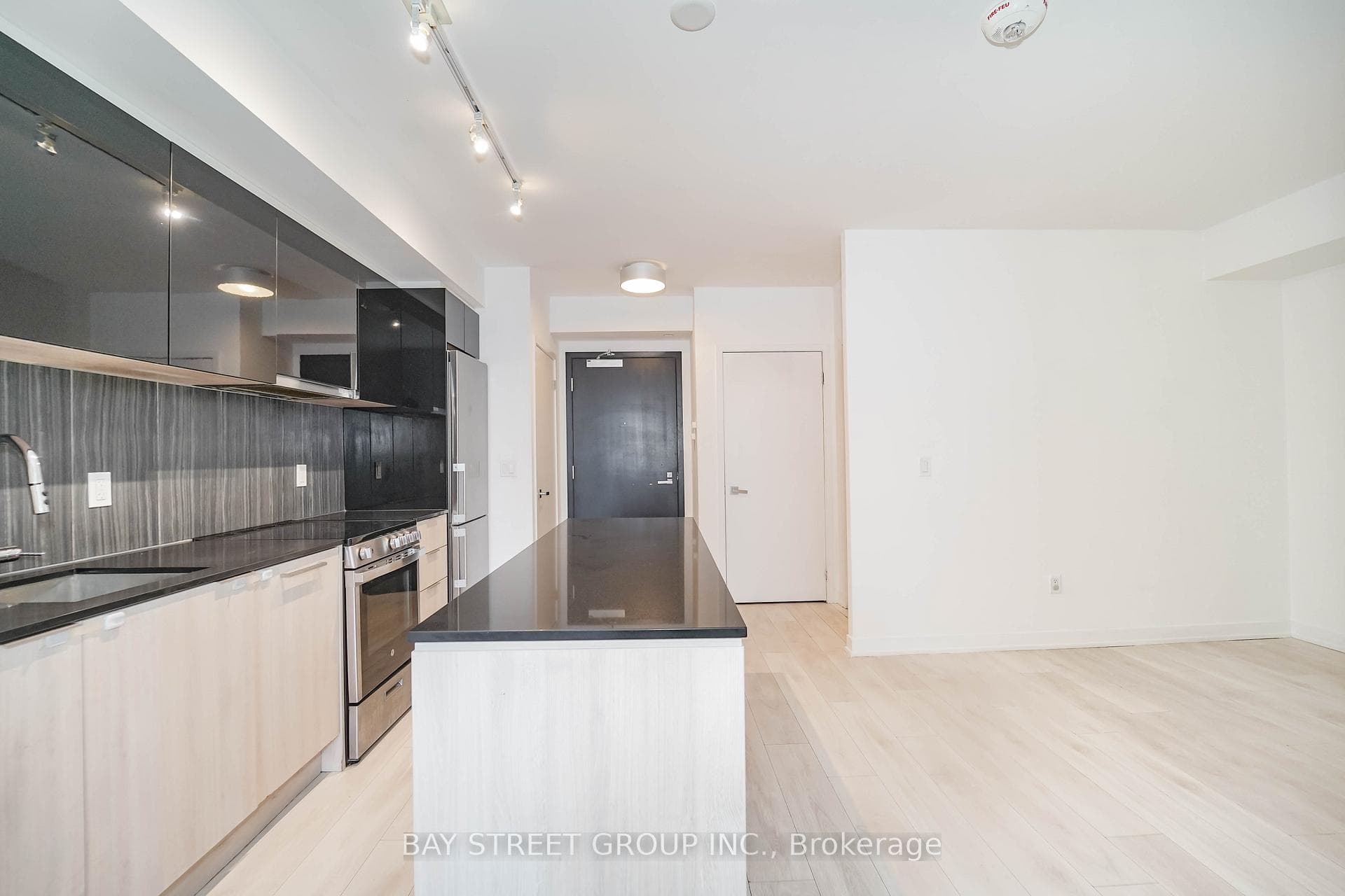 31 Tippett Road Unit 236 photo 15