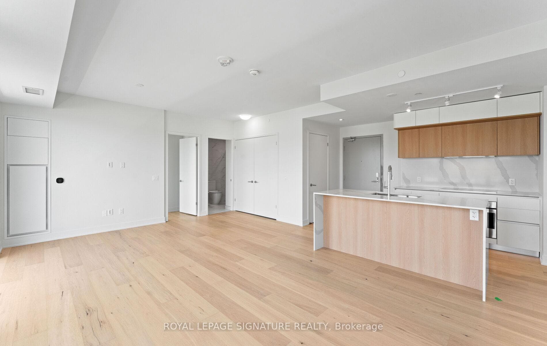 322 Dupont Street Unit 1008 photo 10