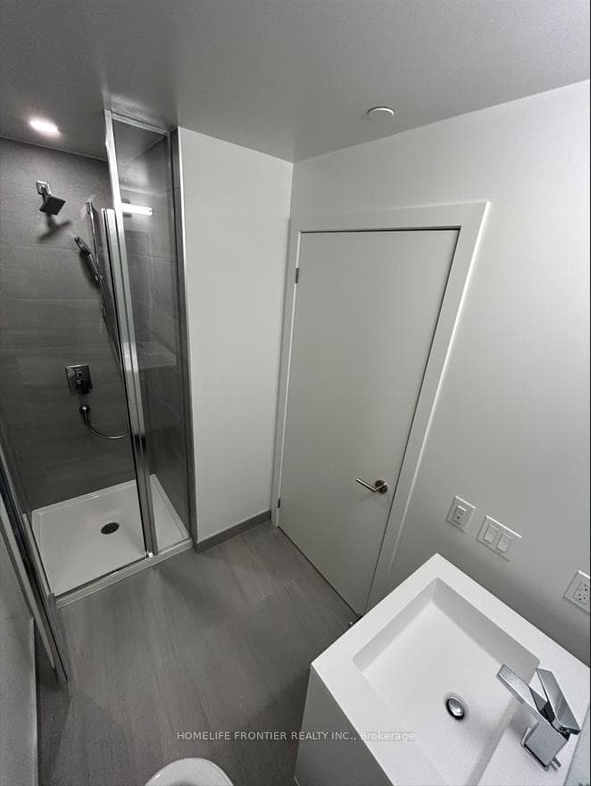 5 Quarrington Lane Unit 1608 photo 11