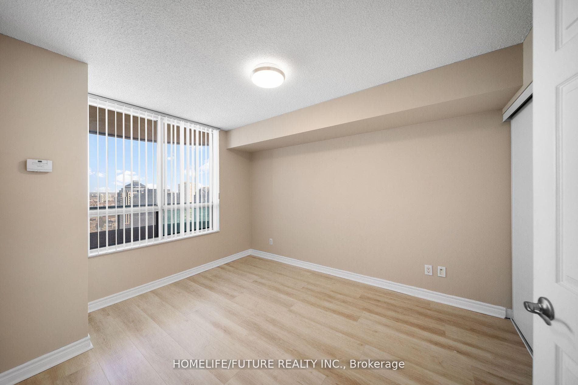 61 Town Centre Court Unit 2105 photo 9