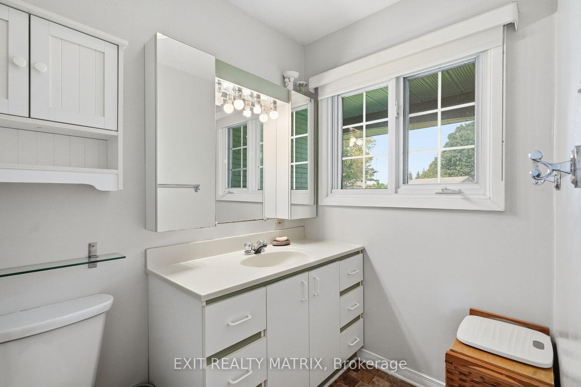 3 Hillview Circle photo 18