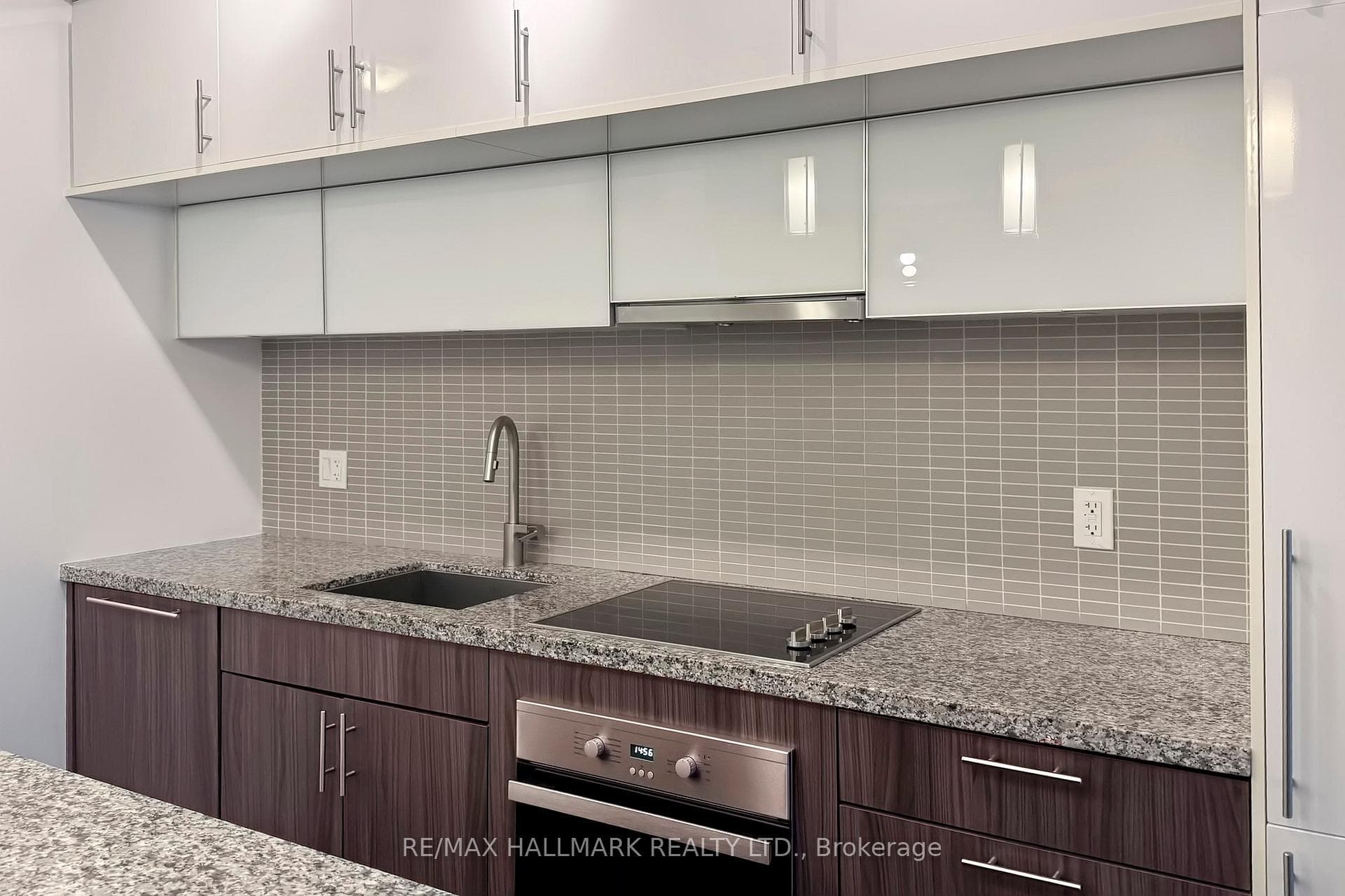 8 Mercer Street Unit 411 photo 15