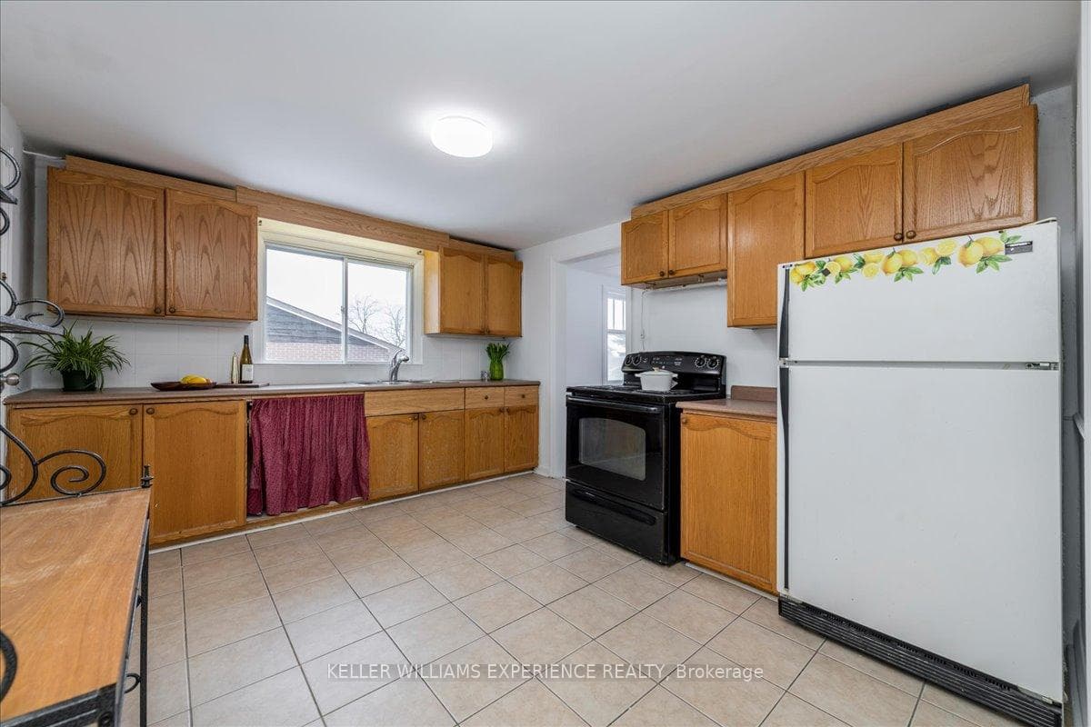 116 Huronia Road photo 9