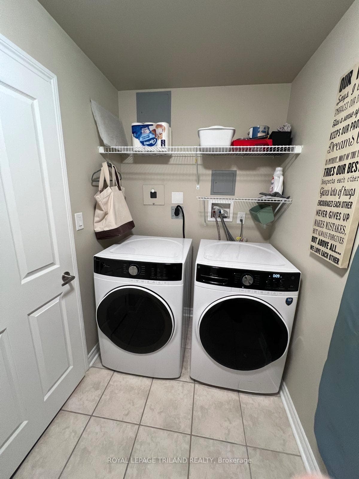 1030 CORONATION Drive Unit 909 photo 26