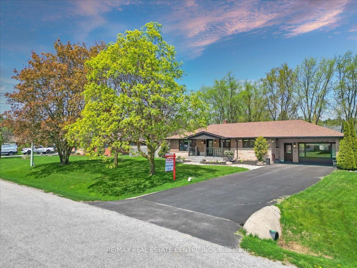 6 Maple Grove Road photo 1