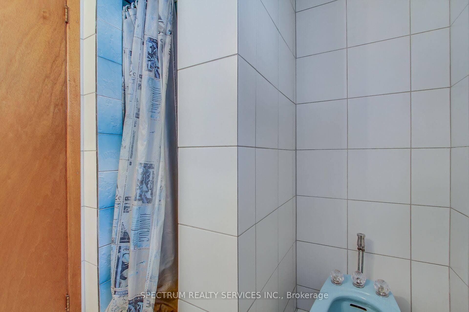 15 Katherine Road photo 28