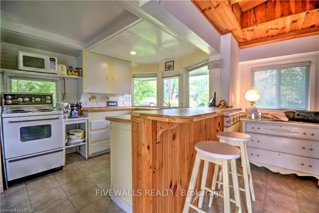 34 Alberta Street photo 12