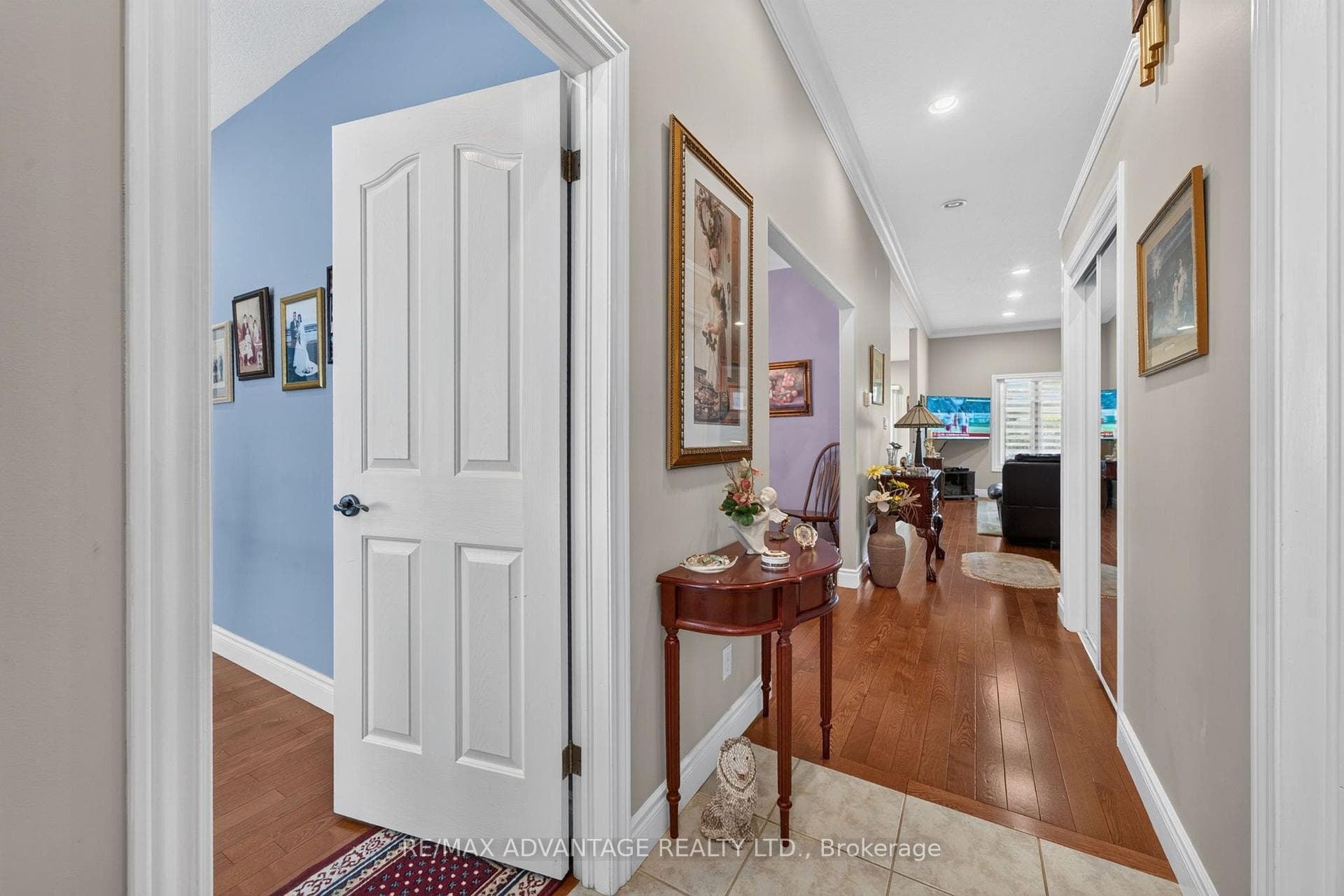 8 Willard Crescent photo 4
