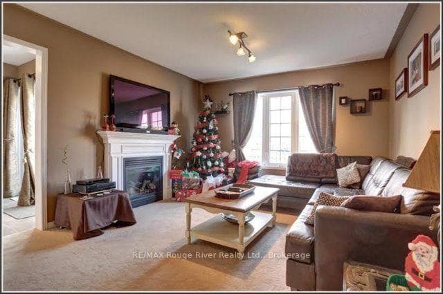 85 Lander Crescent photo 10