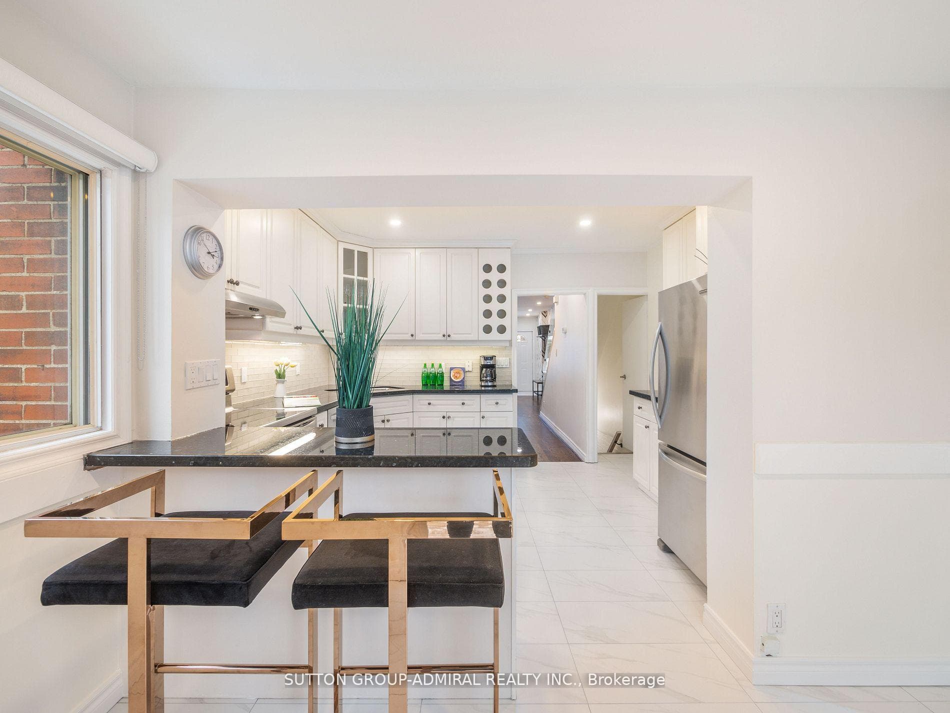 389 Davisville Avenue photo 23