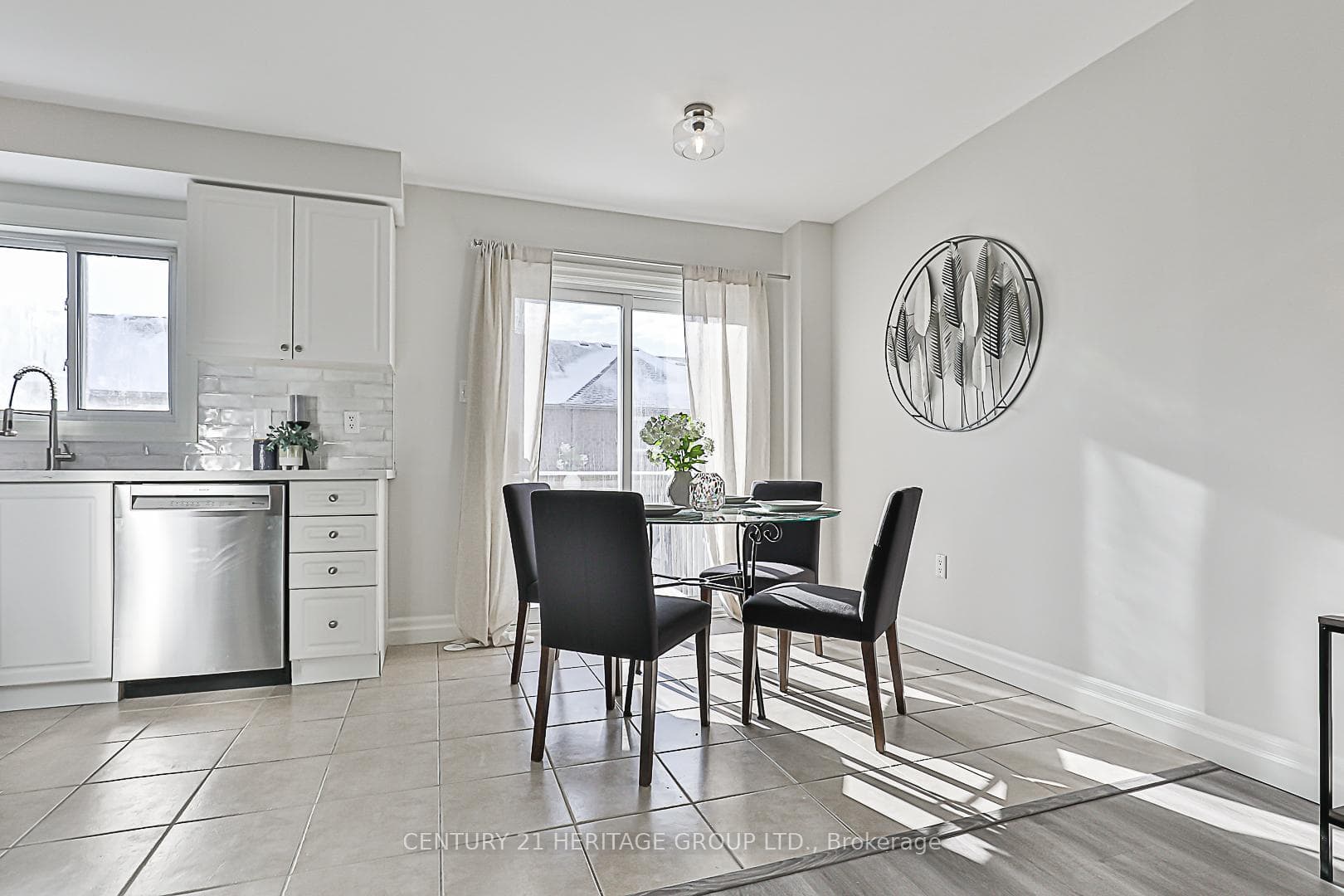 90 Coleridge Drive photo 8