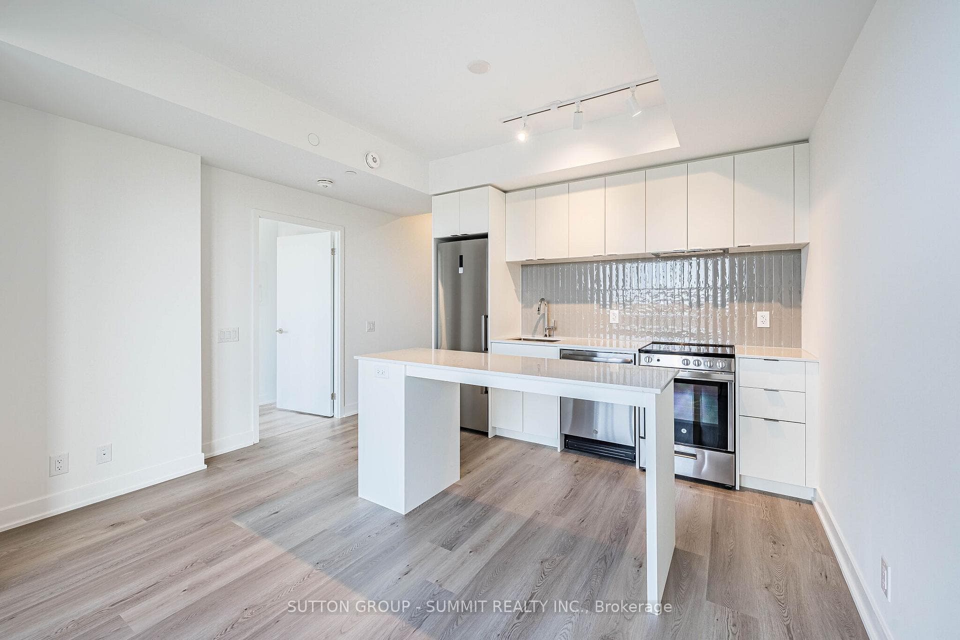 1660 Bloor Street Unit 901 photo 15
