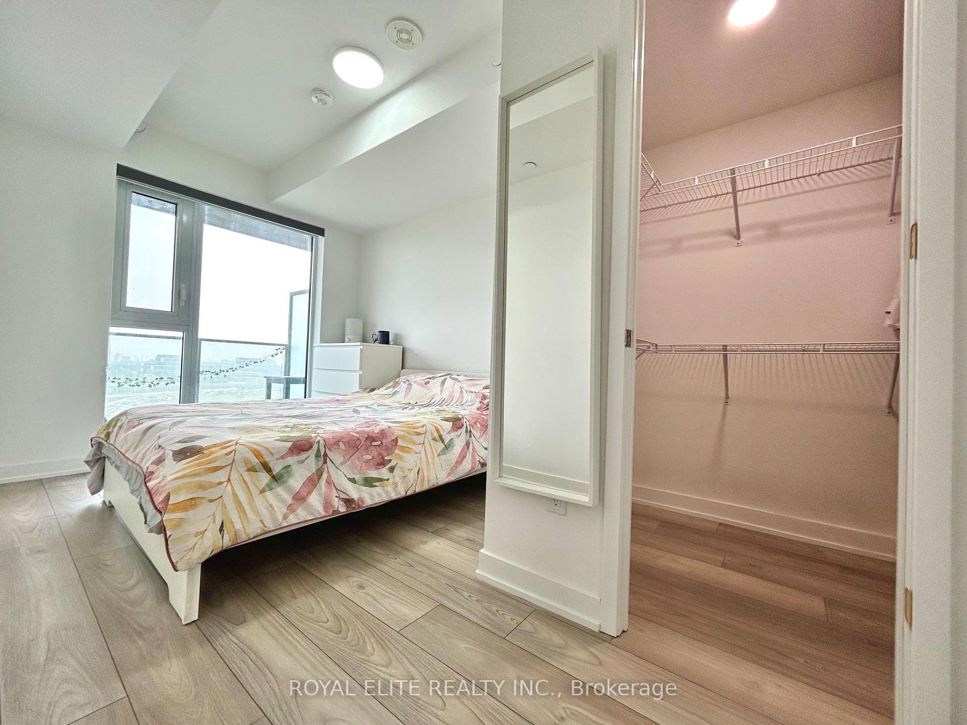 8 Tippett Road Unit 1106 photo 9