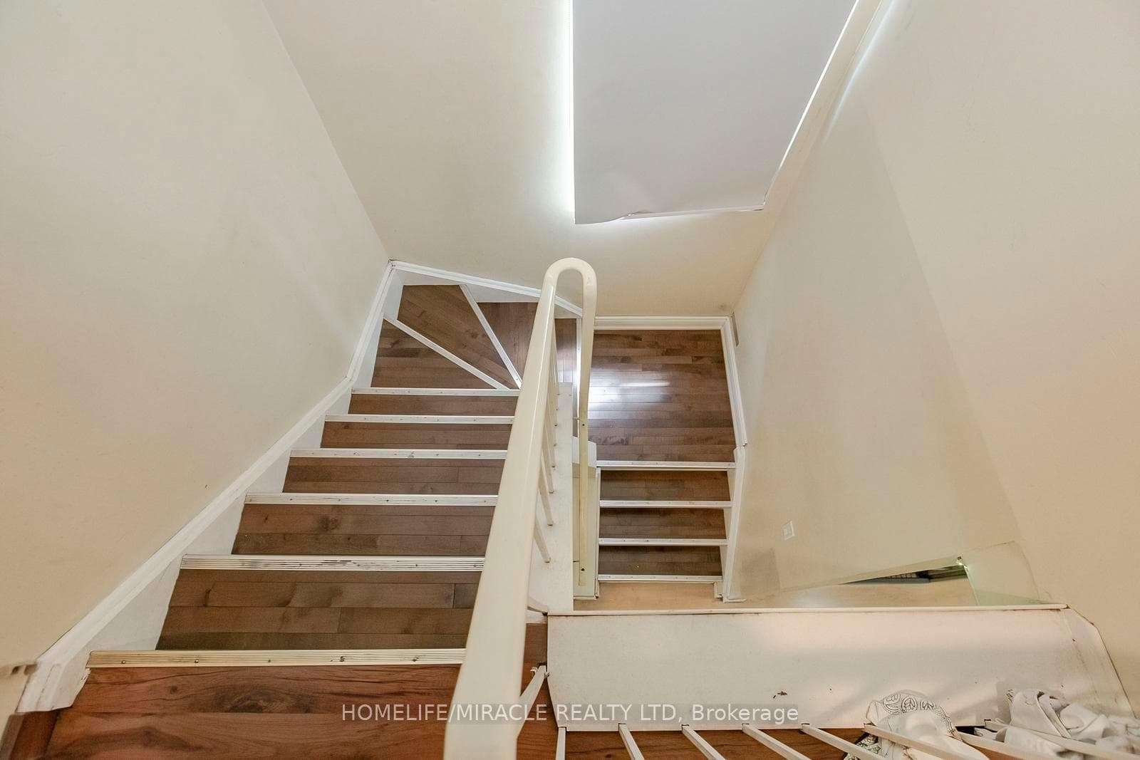 47 Longbourne Crescent photo 21